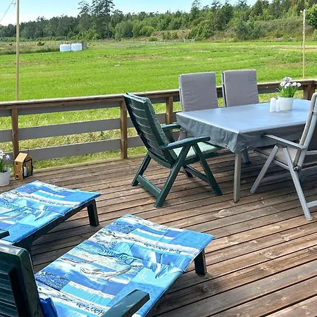 3 Bedroom Lovely In Valer