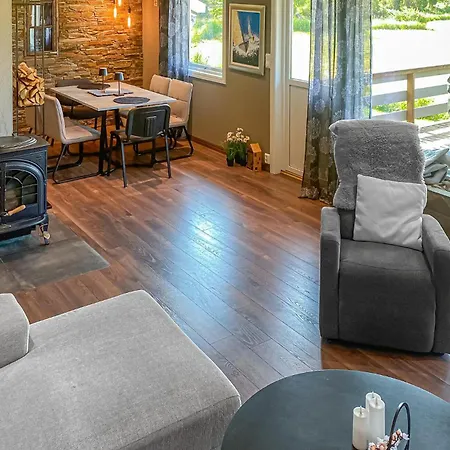 3 Bedroom Lovely In Valer Feriehus